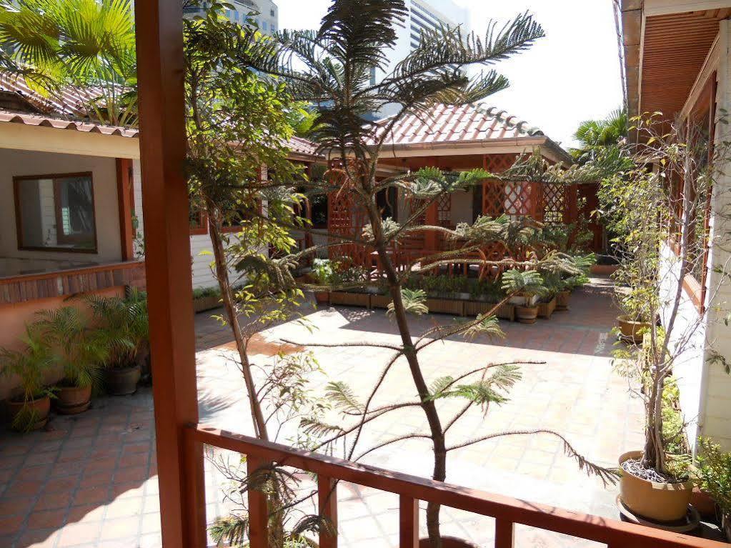 Strand Inn Hotel Bangkok Exterior foto